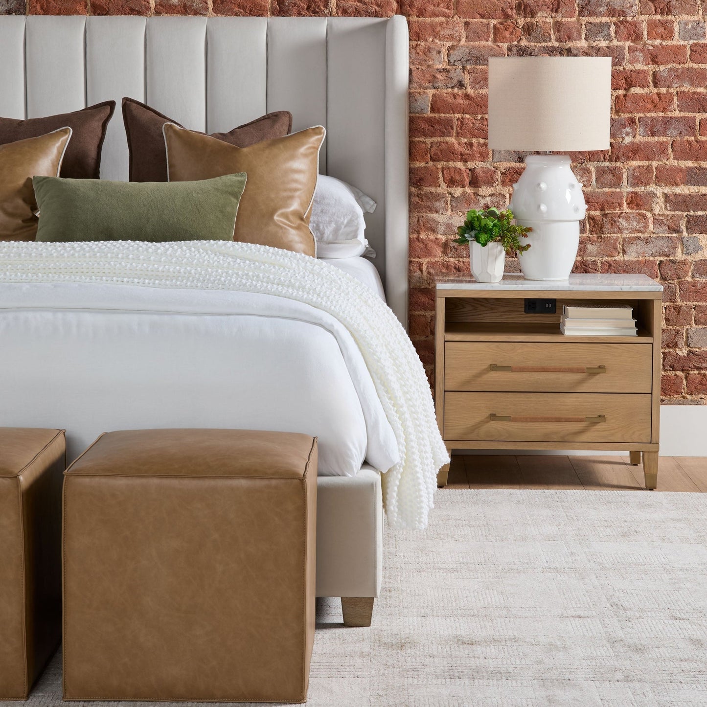 Lit king-size standard Chandler