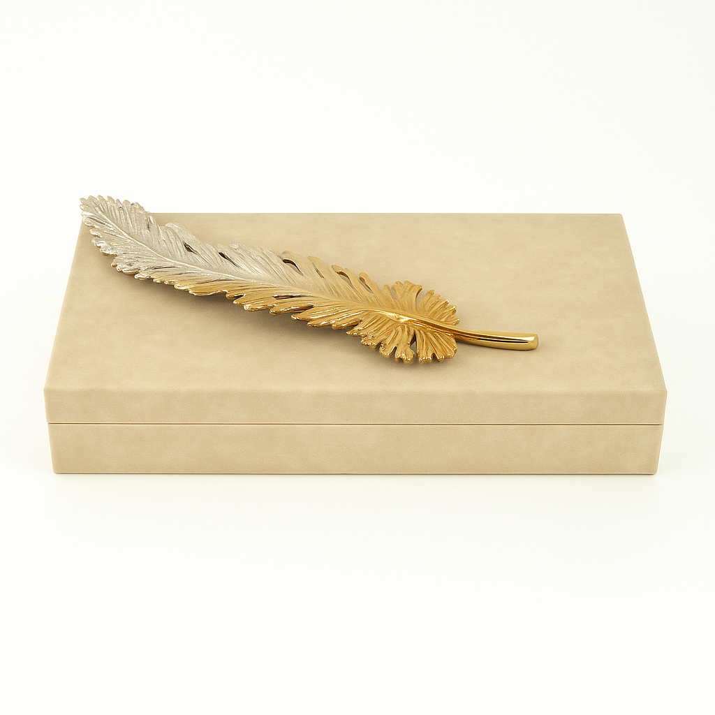 Boîte décorative Hayles – Similicuir avec accent tissé, 16