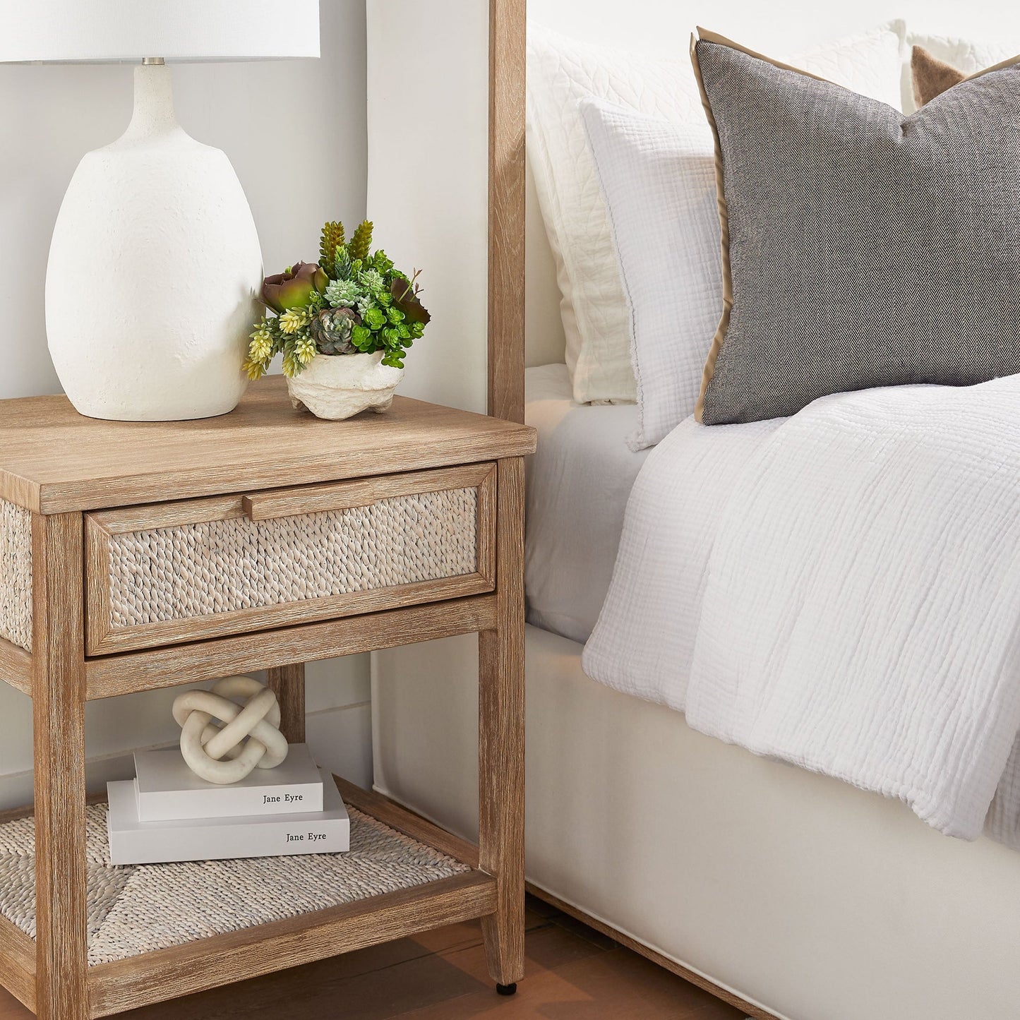 Table de chevet malaise à 1 tiroir